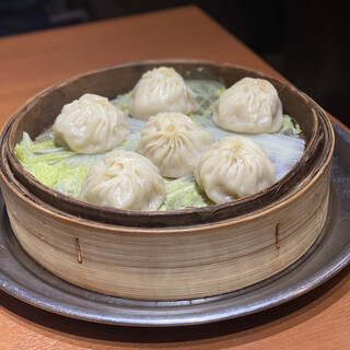 新亜飯店