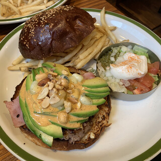 THE BURGER SHOP
