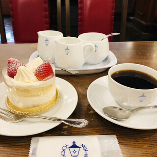 馬車道十番館
