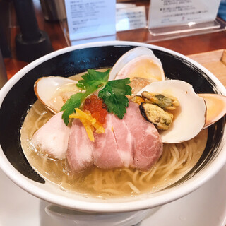 麺処 しろくろ