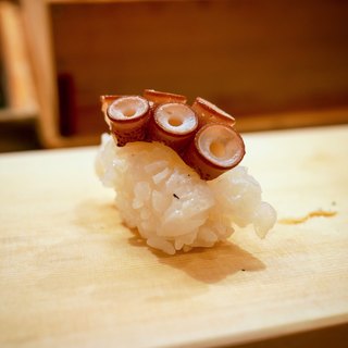 林屋 寿司店