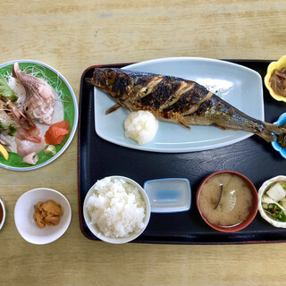民宿 青塚食堂