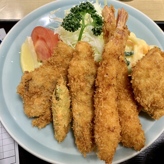 動坂食堂