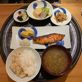 一汁三菜