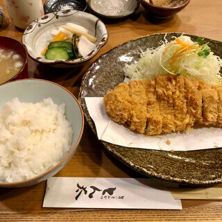 とん太