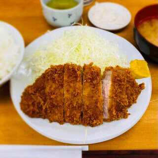 とんかつ山家