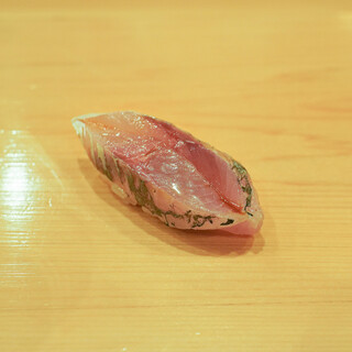 鮨 しゅん輔