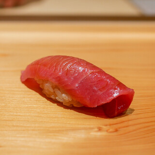 鮨 さかい