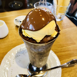 エクチュア