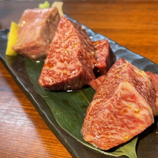 炭火焼肉ぐら