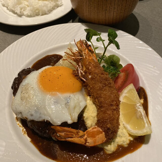 洋食クアトロ