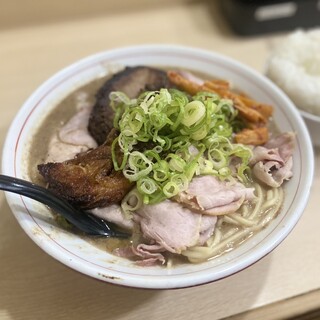 あきひで