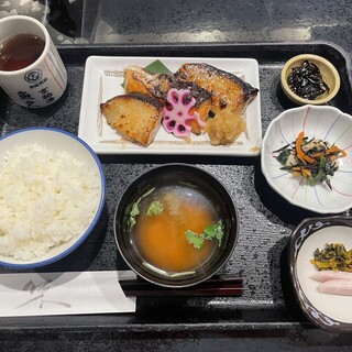 魚久 イートイン あじみせ