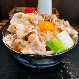 豚や