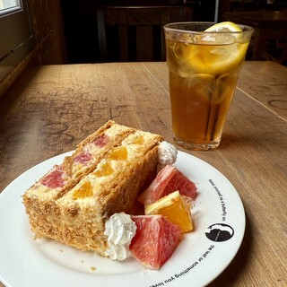 マムーニア