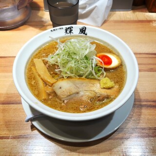 札幌らーめん輝風