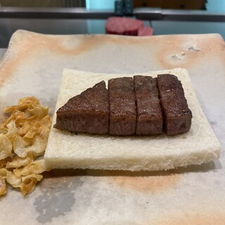鉄板焼 ふかみ