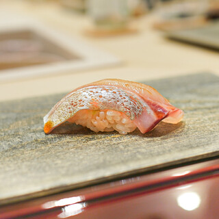 すし 良月