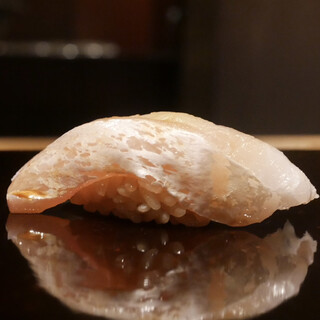 鮨 三心