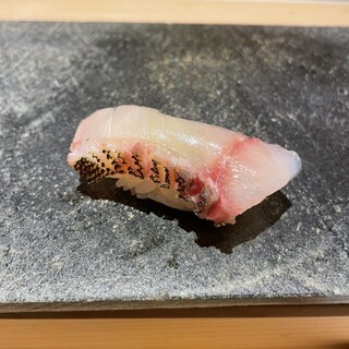 鮨かわなか