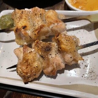 関内もつ肉店