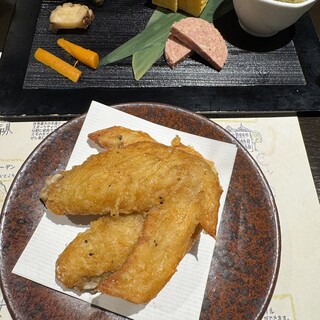 秋田比内や