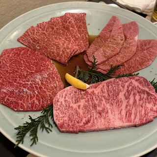 本牧亭。