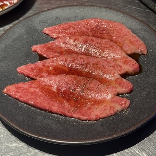 焼肉 燈花