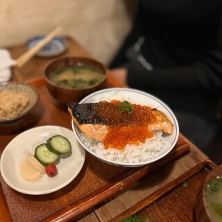しゃけ小島